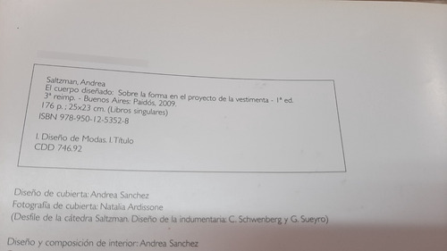 Imagen 4 de 10 de Cuerpo Diseñado Sobre La Forma En El Proyecto Vestimenta Gg