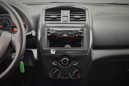 Imagen 12 de 15 de Nissan Versa Drive 1.6 2020