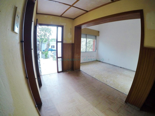 Imagen 5 de 8 de Colonia Del Sacramento - Casa De 2 Dormitorios Céntrico