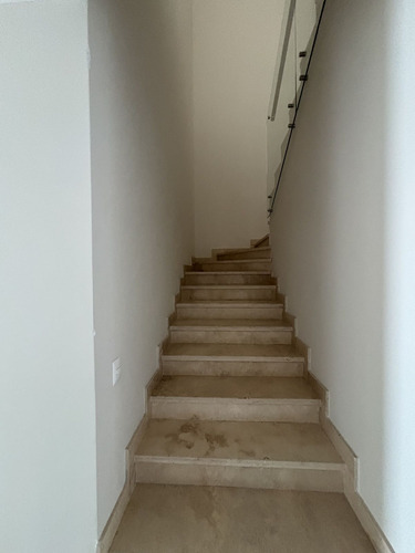 Ph En Venta Y Renta En Dos Niveles Con Terraza En Encinares