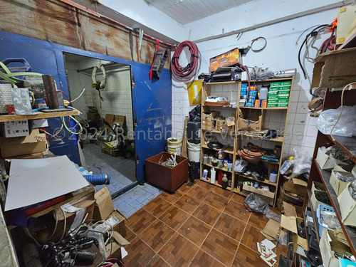 Km Comercial En Alquiler En Catia, Distrito Metropolitano