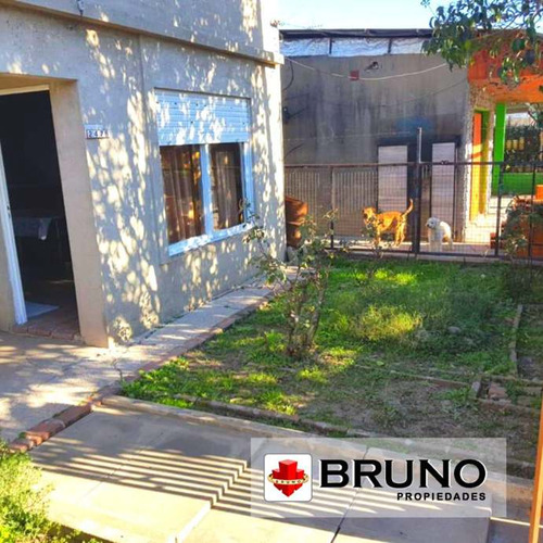 Casa En Venta En Mariano Acosta