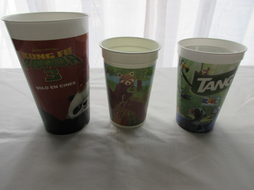 Lote De 3 Vasos Coleccionables Variados: Zoo, Kun Fu Panda Y