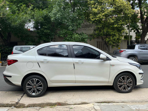 Fiat Cronos 1.8 16v Precision