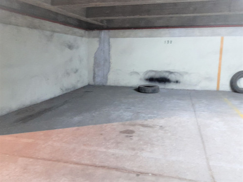 Imagen 2 de 2 de Cocheras Venta Centro Seguridad 24hs