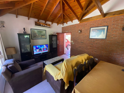 Casa Con 3 Habitaciones Y 2 Baños