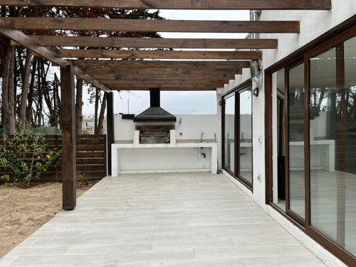 Casa En Venta En Maitencillo, A Pasos De La Playa Y Comercio