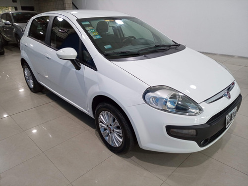 Imagen 10 de 23 de Fiat Punto Attractive 2016 1.4