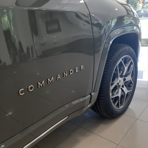 Imagen 8 de 25 de Jeep Commander Overland Td 2.0 4x4 At9 Entrega Inmediata #13