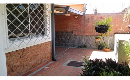 Vendo Casa 400m2 Los Chorros 0613