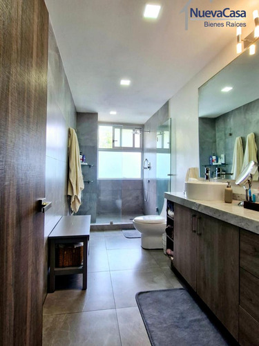 Departamento En Av. Las Fuentes De Los Leones