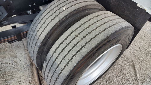 Volkswagen 10-160 Modelo 2014 Com Caçamba
