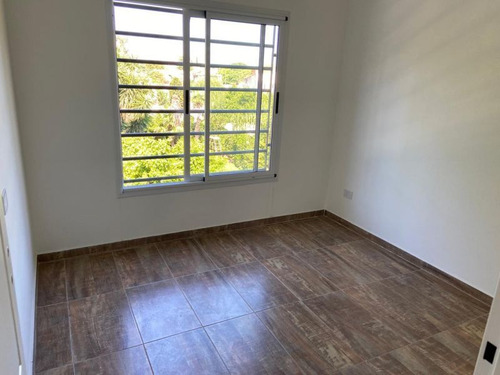 Imagen 9 de 12 de Departamento En Venta En José C Paz