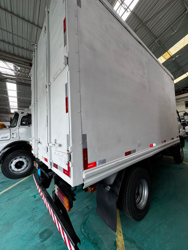 Mb Accelo 915 C Refrigerado Revisado E Com Garantia