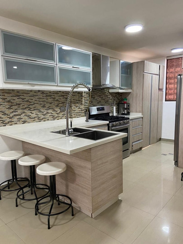 Se Vende Casa 115m2. Guatire.