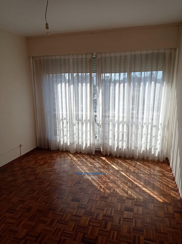 Imagen 2 de 14 de Hermoso Apartamento 3 Dormitorios En Pocitos Cw182809