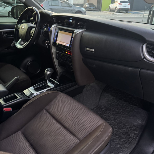 Toyota Hilux SW4 Hilux SW4 SR 4x2 2.7/ 2.7 Flex 16V Aut.