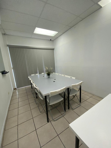 Imagen 2 de 3 de Oficina En Centro Cívico De Mexicali - Plaza Caballito 25m2