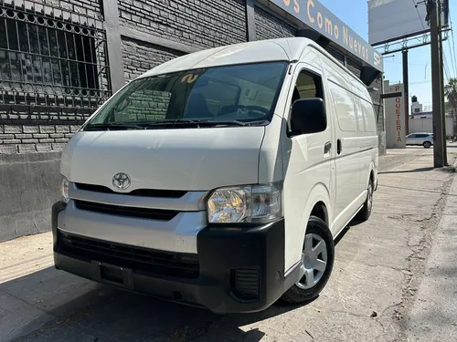 Toyota Hiace Panel Super Larga