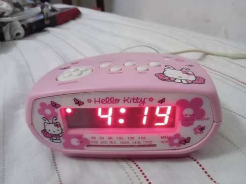 Radio Reloj Despertador Sanrio