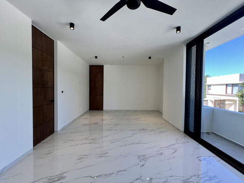 Casa En Venta En Privada Tamara