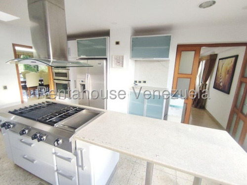 Mb Apartamento En Venta En El Cigarral, Distrito Metropolitano