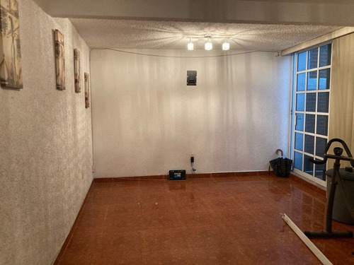 Imagen 9 de 14 de Calle 623 - Iv - V Seccion San Juan De Aragon - Vendo Casa