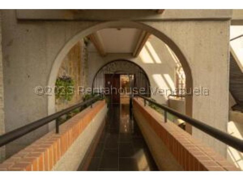 #23-20327 Exclusivo Apartamento En Colinas Del Tamanaco