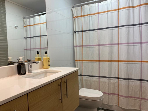 Departamento En Venta De 3 Dormitorios E. Eluchans Reñaca