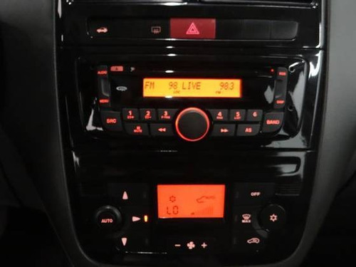 Imagem 11 de 14 de Fiat Linea 1.8 Essence 16v