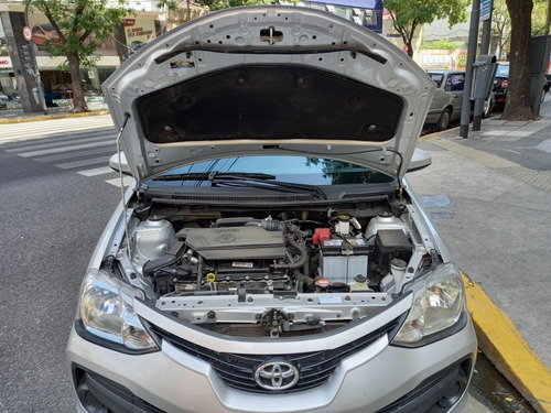 Toyota Etios 1.5 Sedan X 2018