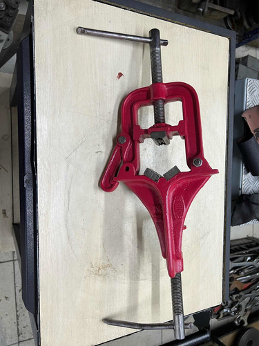 Morsa Para Tubos De Bancada Somar N 2 (Usado)
