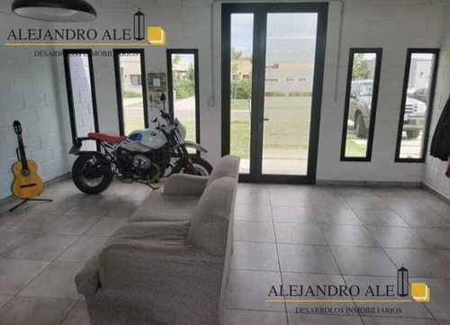 Imagen 2 de 10 de Casa - San Ramiro
