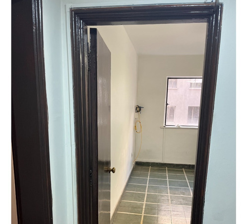 Imagen 2 de 18 de Elegante Oficina Piso Parquet - Acceso 24hrs