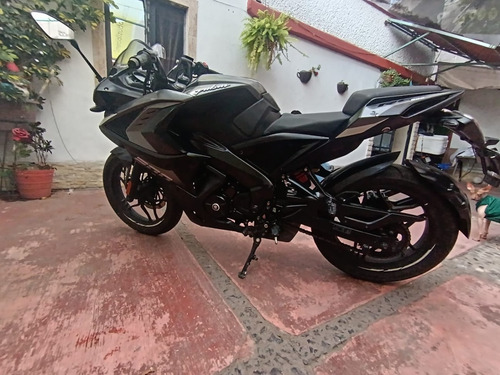 Como Nueva, Poco Usada En Color Negra