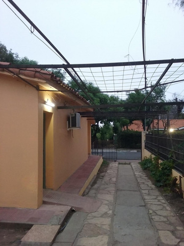 Casa En Venta En Poeta Conti, Centro De Merlo: Excelente Ubicación