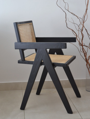 Silla Para Comedor De Madera Nórdico Rattan - Jeanneret Estructura de la silla Negro Asiento Beige Diseño de la tela Liso