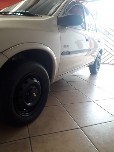 Imagem 3 de 8 de Chevrolet Classic Life