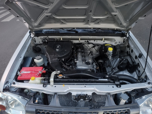 Imagen 7 de 9 de Nissan Np300 2014 2.4 Chasis Dh Paquete De Seguridad Mt