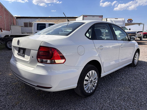 Volkswagen Vento 1.6 Confortline At