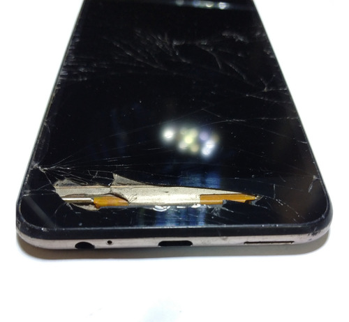 LG X Screen (Usado)