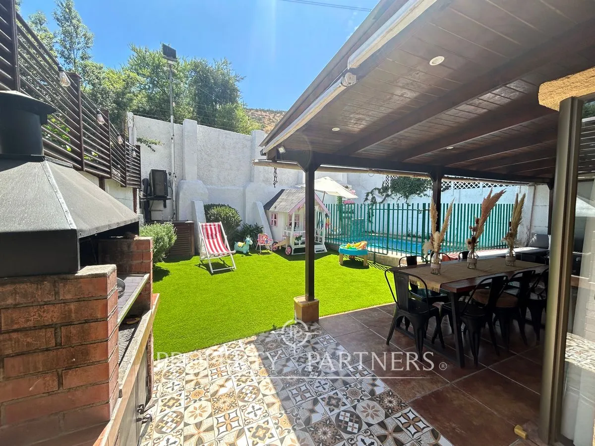 Imagen 5 de 30 de Impecable Y Acogedora Casa De 4 Dormitorios En Con...