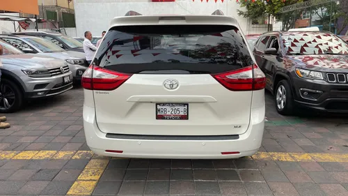 Toyota Sienna 3.5 Xle At
