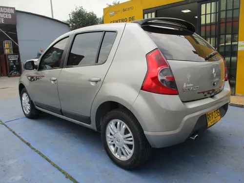 Renault Sandero Gt Line 4x2 1600cc Mt Aa