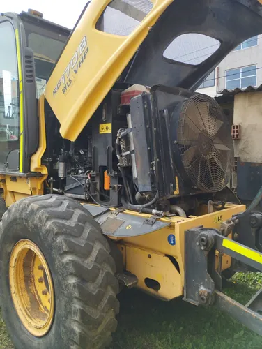 Motoniveladora Newholland 170b