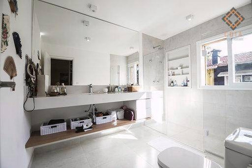 Casa De Vila Itaim Bibi, 300 M², 4 Suítes Todas Com Closet, Master Banheiro Sr E Srª Com Hidro, 2 Vagas, R$ 3.900.000,00 - Ca3049