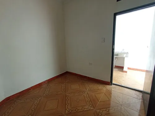 Arriendo Casa Comercial En Laureles