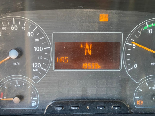 Imagem 10 de 15 de Mercedes-benz Axor 4144 6x4 Ano 2012/2013 Caçamba