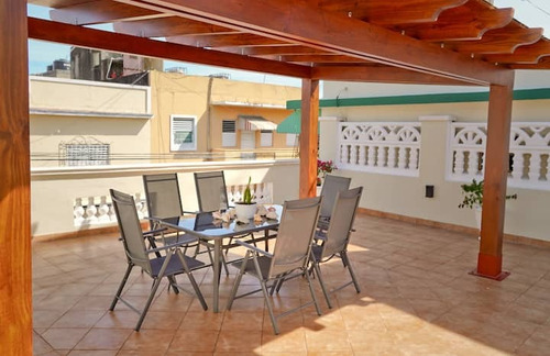 Casa En Venta Zona Colonial Reformada Diviida En Dos Estudios Con Patio Comun Y Terraza Con Gazabo En El Techo