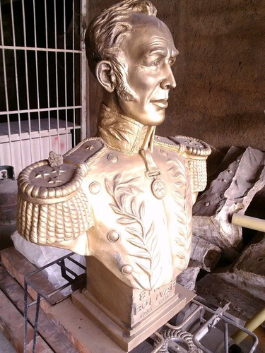 Escultura De Simón Bolivar